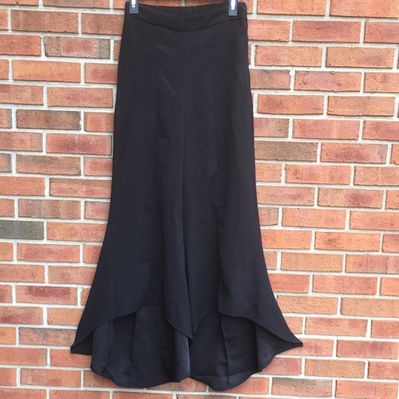 Masseys Black Ruffled Hem High-Low Flare Pants size Small - Picture 2 of 10
